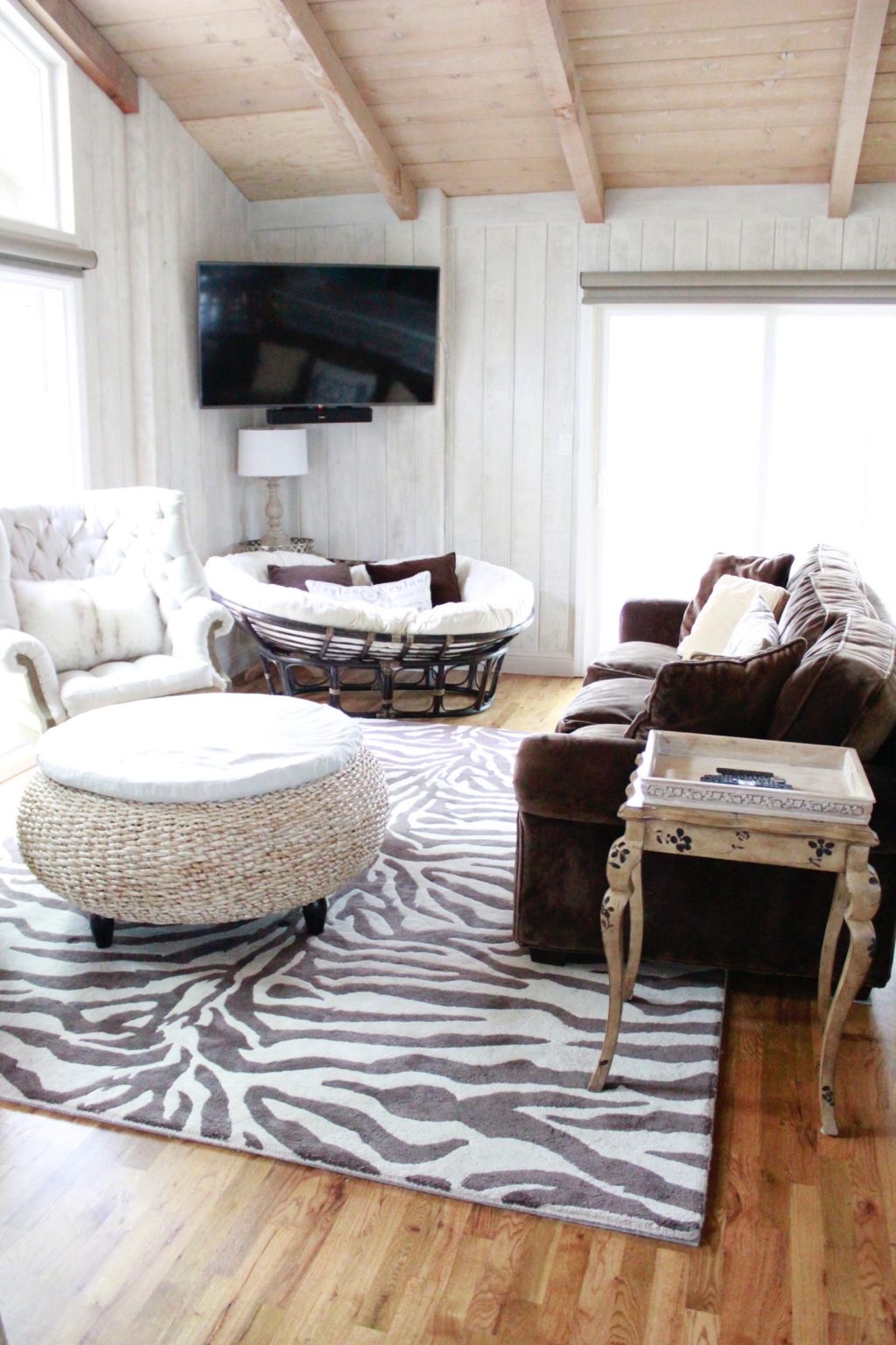 Bright White Beach House In Aptos California Summer Adams